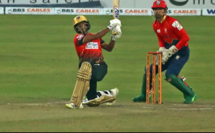 সেমি ফাইনালে বরিশাল আর কুমিল্লার সঙ্গে মাঠে নামবে যে ২টি দল