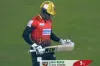 ৫ রান করে আউট ইমরুল : জয়ের জন্য শেষ ৩০ বল থেকে কুমিল্লার প্রয়োজন
