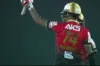 সবচেয়ে কম বলে অনেক বেশী বাউন্ডারি হাকিয়ে আউট হলেন সুনীল নারিন