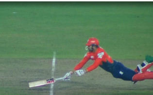জয়ের জন্য শেষ ১২ বল থেকে বরিশালের প্রয়োজন আরও