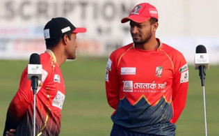 এইমাত্র শেষ হলো বরিশাল ও কুমিল্লা ফাইনাল ম্যাচের টস জেনেনিন টসের ফলাফল