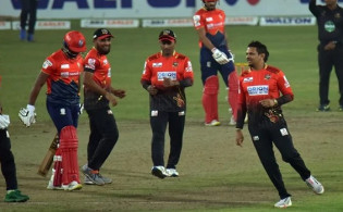 ব্রেকিং নিউজ : বিপিএল নিয়ে নতুন সিদ্ধান্ত জানালেন নারাইন