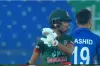 দলের বিপদের সময়ে অবিশ্বাস্য হাফসেঞ্চুরি করে দলে জয়ের দিকে এগিয়ে নিচ্ছেন আফিফ