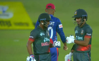 খেলা কাকে বলে শিখিয়ে দিলো আফিফ মিরাজ : হতবাক রশিদ মুজিবরা