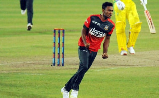 উইকেট তুলে নিলেন শরিফুল