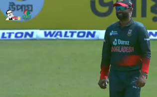 তামিমের দূর্দান্ত ক্যাচে খেলায় ফিরলো বাংলাদেশ,দেখেনিন সর্বশেষ স্কোর