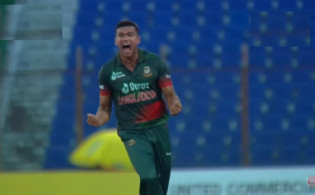 পরপর ২ উইকেট তুলে নিলেন তাসকিন,সর্বশেস স্কোর
