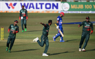 অবাক ক্রিকেট বিশ্ব : অতীত পাল্টে নতুন ইতিহাস লিখলো বাংলাদেশ