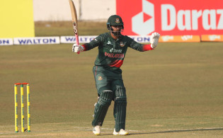 রিভিউ নিয়েও শেষ রক্ষা হলো না তামিমের,ফিরলনে সাজঘরে