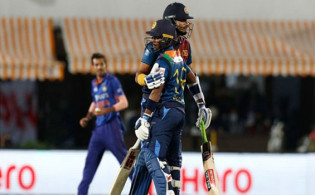 ভারতের বিপক্ষে নিসাঙ্কা-শানাকা ঝড়ে শ্রীলঙ্কার রানের পাহাড়