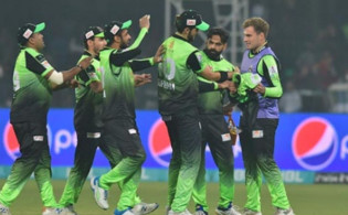 হাড্ডাহাড্ডি লড়াইয়ে শেষ হলো পিএসএলের ফাইনাল ম্যাচ