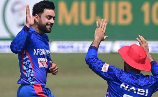 নতুন ডেলিভারির কথা জানালেন রশিদ