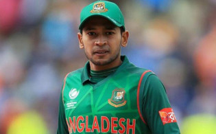 ব্রেকিং নিউজ: দলে মুশফিক ফিরলে কপাল পুড়তে পারে যে ক্রিকেটারের