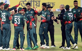 দুই ভাগে দক্ষিণ আফ্রিকা যাবে জাতীয় দল