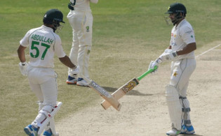 হাড্ডাহাড্ডি লড়াইয়ে এইমাত্র শেষ হলো ১১৮৭ রানের টেস্ট ম্যাচ