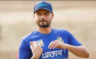 হঠাৎ করেই অনেক বড় সুখবর দিলেন মাশরাফি