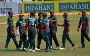 দক্ষিণ আফ্রিকাকে হারানোর লক্ষ্যে শক্তিশালী একাদশ নিয়ে মাঠে নামছে বাংলাদেশ,দেখেনিন দুইদলের সম্ভাব্য একাদশ