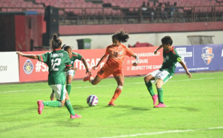 হাড্ডাহাড্ডি লড়াইয়ে শেষ হলো বাংলাদেশ ও ভারতের ম্যাচ