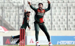 সাকিবের বোলিংয়েও ‘লেটার মার্ক’ দিলেন তিনি