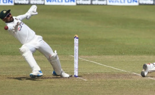 লিটনের ক্যাচ মিস