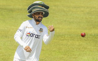 এইমাত্র শেষ হলো টস, বাংলাদেশের একাদশে একাধিক চমক