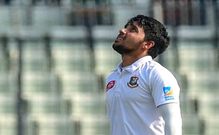 মুমিনুলের অন্যরকম ‘হাফ সেঞ্চুরি’