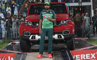 ২০ বছর পর এমন রেকর্ড গড়লো পাকিস্তান