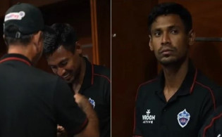 রিকি পন্টিংয়ের কাছে থেকে বিশেষ এই সম্মাননা পেলেন মুস্তাফিজ