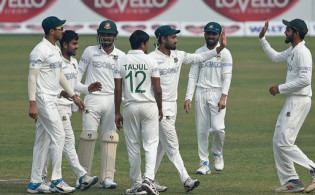 ১১১ ওভার শেষে দেখে নিন বাংলাদেশ-আফ্রিকা টেস্টের সর্বশেষ স্কোর