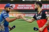 কোহলী-রোহিতের সাথে হাত মেলাতে যেয়ে হাজতে হাজতে সমর্থক