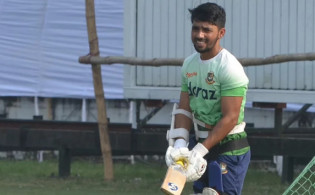 আবারো প্রশ্নবিদ্ধ মুমিনুল হকের অধিনায়কত্ব