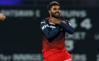 এক সপ্তাহের জন্য হাসারাঙ্গাদের আইপিএল ছাড়তে বলছেন রানাতুঙ্গা