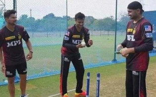 সাকিব ও নারিনের জন্যই এই অবস্থা হয়েছে কুলদীপের