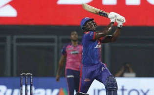 শেষ ওভারে রোমাঞ্চ, নো-বল নাটকীয়তায় শেষ হলো মোস্তাফিজদের ম্যাচ