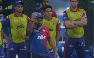সাকিবকে অনুসরণ করে নিজের বিপদ নিজে ডেকে আনলেন রিশাভ পান্ত