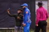 সাকিবের সঙ্গে সেলফি, অতঃপর দেয়াল টপকে যে কান্ড করলো ভক্ত