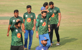 এইমাত্র শেষ হলো মাশরাফীদের ম্যাচ