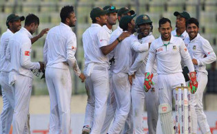 প্রথম টেস্টের দলে আসল পরিবর্তন