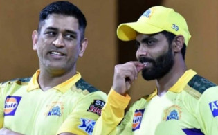 জাদেজার অনুরোধের পর কঠিন সিদ্ধান্ত নিলেন ধোনি