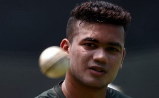 এক রাকম বাধ্য হয়েই ইংল্যান্ডে যাচ্ছেন তাসকিন