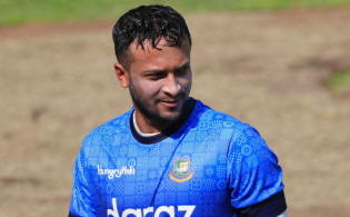 মনে প্রাণে চাইলেও খেলা হবে না সাকিবের
