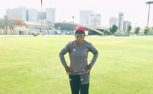রুমানার ঘূর্ণি জাদুতে স্যাফায়ার্স ও বার্মি আর্মির মধ্যকার ম্যাচ