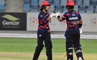 দুবাইয়ের মাটিতে সেমিফাইনালে ম্যাচে বাংলাদেশের মুখ উজ্জ্বল করলেন রুমানা আহমেদ