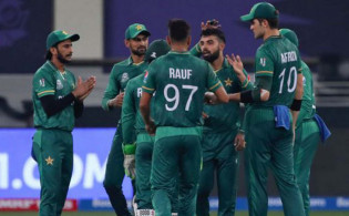ব্রেকিং নিউজ: দলকে জিতিয়ে মাঠে পড়ে মারা গেলেন পাকিস্তানের ক্রিকেটার