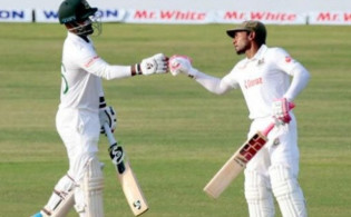 তামিমের সাজানো বাগানে ফুল ফোটাচ্ছেন মুশফিক ও লিটন