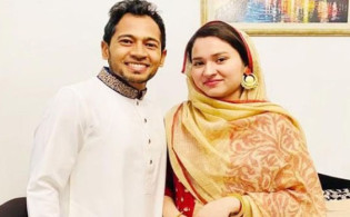 সামাজিক যোগাযোগ মাধ্যমে স্ত্রীর স্ট্যাটাস নিয়ে মুখ খুললেন মুশফিক