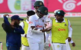 চরম দু:সংবাদ: শরিফুলের হাতে চির ছিটকে গেলেন ২য় টেস্ট থেকে