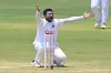 তাইজুলের পর সাকিবের আঘাত, দেখেনিন সর্বশেষ স্কোর