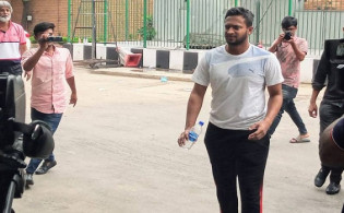 দল হোটেলে কিন্তু মিরপুরে সাকিব