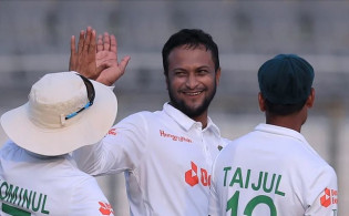 উল্টে পাল্টে গেল টেস্ট র্যাঙ্কিং, বিশ্ব রেকর্ড করলেন সাকিব